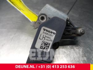 Volvo XC90 Xenon height adjustment O8042 photo 2