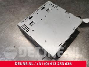 Volvo XC90 CD player O8157 photo 3