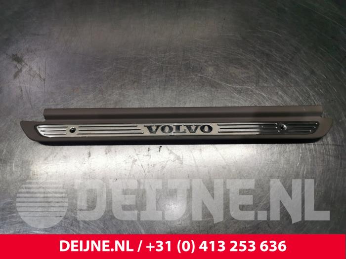 Volvo S40/V40 Decorative strip O8158