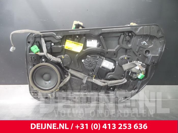 Volvo V40 Ruitmechaniek 4Deurs rechts-voor O8209