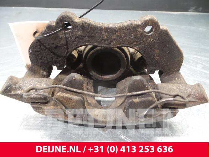 Volvo V50 Remklauw (Tang) rechts-voor O8322
