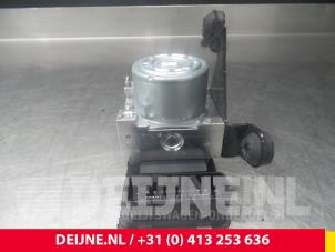 Volvo V90 ABS pump O8382 photo 3