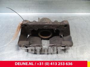 Gebruikte Remklauw (Tang) rechts-voor Volvo V70 (SW) 2.4 T 20V AWD Prijs € 30,00 Margeregeling aangeboden door van Deijne Onderdelen Uden B.V.