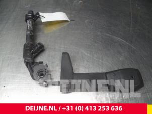 Volvo S40 Gurtsrammer rechts O8774 foto 2