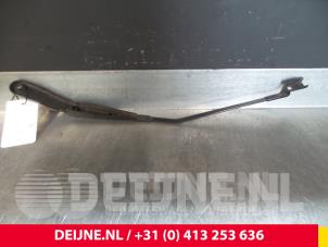 Volvo V60 Ruitenwisserarm voor O8775 foto 2