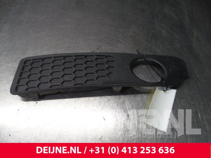 Volvo S80 Bumper Rooster O8830