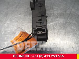 Volvo V50 Tank flap lock motor O8849 photo 3