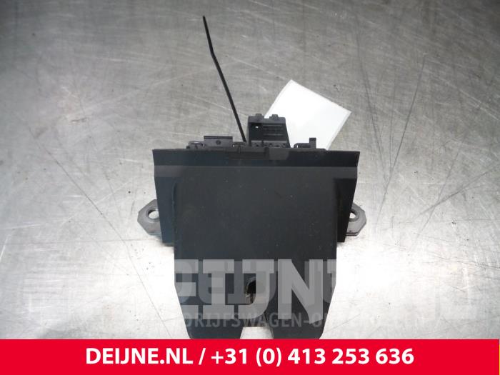 Volvo V40 Tailgate lock mechanism O8855