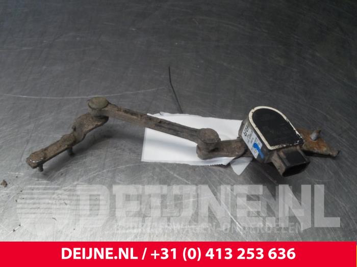 Volvo XC60 Xenon height adjustment O9084