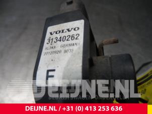 Volvo V40 Xenon height adjustment O9190 photo 3