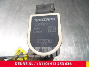 Volvo V40 Xenon height adjustment O9190 photo 2