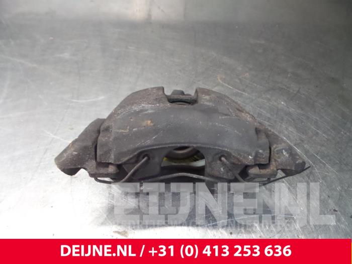 Volvo V50 Remklauw (Tang) links-voor O9457