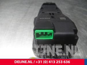 Volvo V70 Bremsassistent Sensor O9630 foto 3