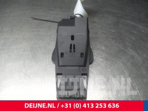 Volvo V70 Bremsassistent Sensor O9630 foto 2