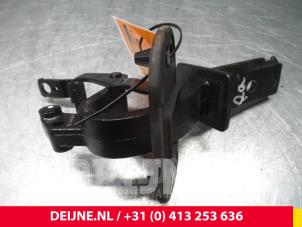 Gebruikte Achterklep Scharnier Volvo XC70 (BZ) 2.0 D3 20V Prijs € 25,00 Margeregeling aangeboden door van Deijne Onderdelen Uden B.V.