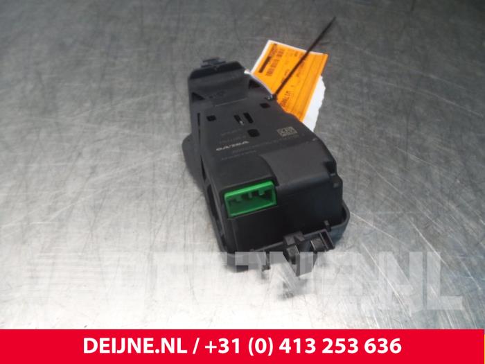 Volvo XC60 Brake assist sensor O9772