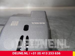 Volvo XC60 Bremsassistent Sensor O9775 foto 4