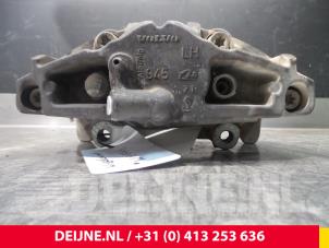 Volvo V70 Bremszange links vorne O9804 foto 3