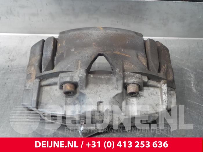 Volvo V70 Remklauw (Tang) links-voor O9805