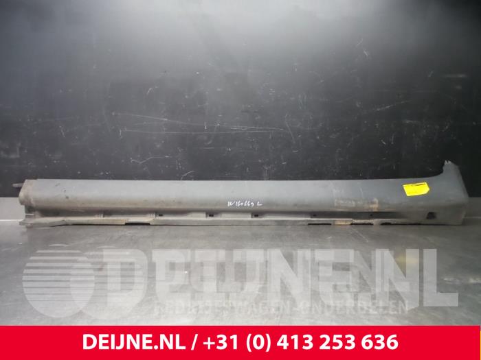 Volvo XC90 Side skirt, left O9814