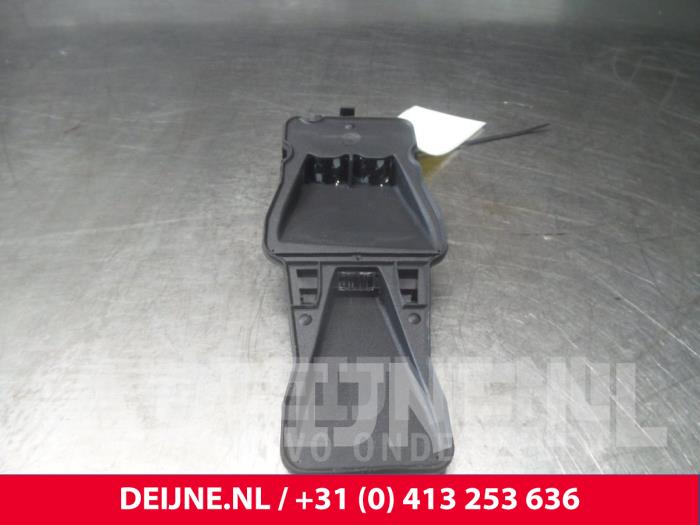 Volvo V40 Sensor Remassistent O9875