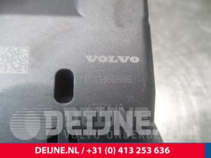 Volvo V40 Bremsassistent Sensor O9875 foto 4
