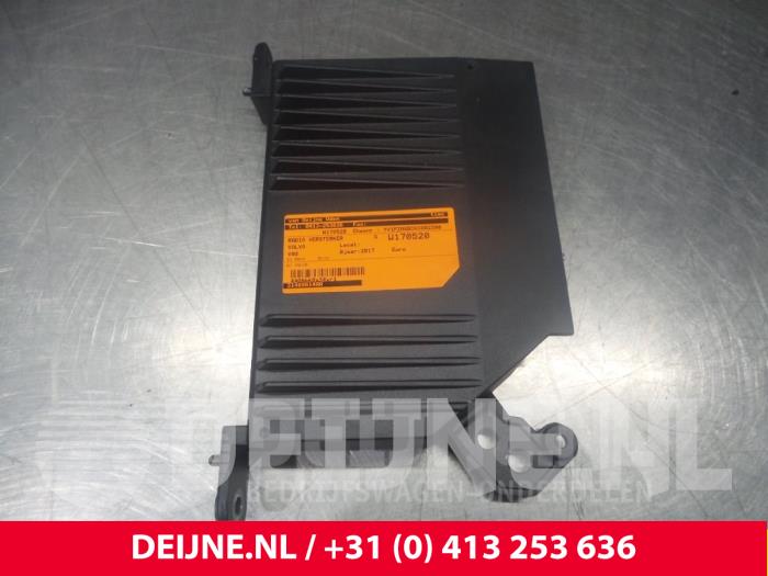 Volvo V90 Radioverstärker O10047