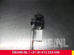 Volvo V70 Veiligheidsgordel links-achter O10284 foto 2