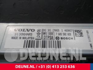 Volvo V70 Display Multi Media regelunit O10387 foto 3