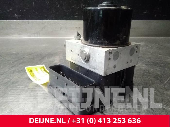 Volvo V50 ABS Pomp O7069