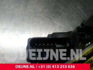 Volvo V40 Front door lock mechanism 4-door, right O7361 photo 3