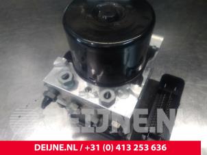 Volvo V70 ABS pump O7522 photo 3
