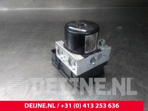 Volvo V40 ABS Pomp O7800 foto 2