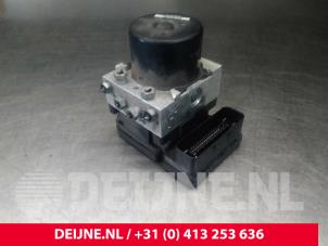 Gebruikte ABS Pomp Volvo V40 (MV) 2.0 D3 20V Prijs € 100,00 Margeregeling aangeboden door van Deijne Onderdelen Uden B.V.