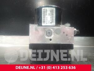Volvo V40 ABS pump O7806 photo 3