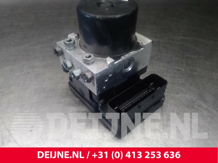 Volvo V40 ABS Pomp O7808