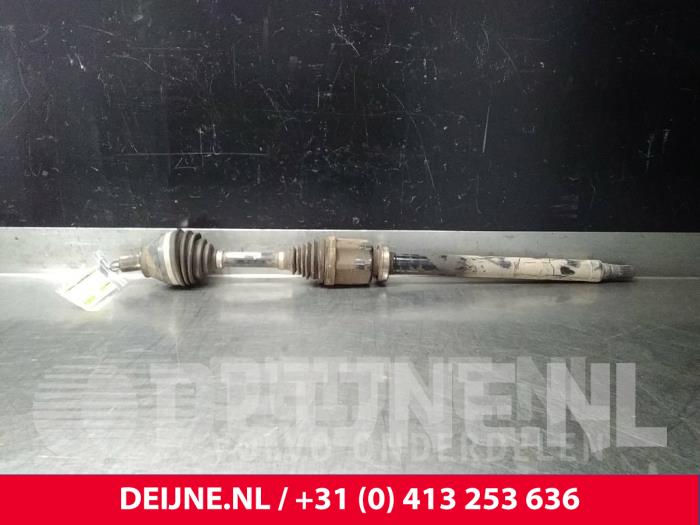 Volvo V70 Aandrijfas rechts-voor O10586