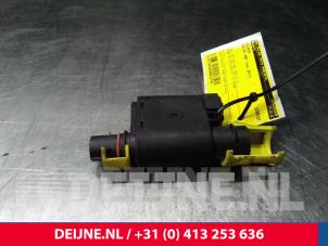 Gebruikte Relais Volvo V60 I (FW/GW) 2.4 D6 20V Plug-in Hybrid AWD Prijs € 30,00 Margeregeling aangeboden door van Deijne Onderdelen Uden B.V.