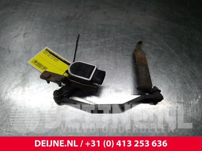 Volvo V60 Xenon Höhenregler O10747
