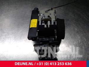 Volvo S60 Rear seatbelt, left O10762 photo 2