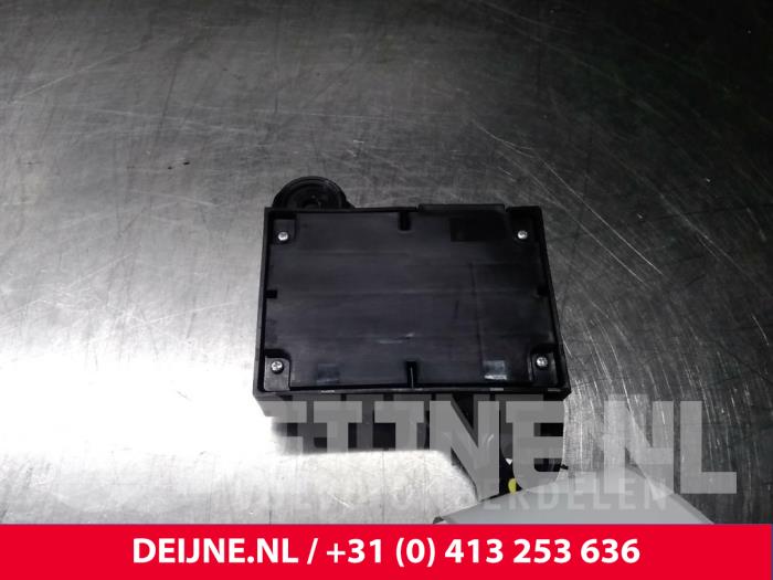Gebruikte Computer Diversen Volvo V60 I (FW/GW) 2.4 D6 20V Plug-in Hybrid AWD Prijs € 125,00 Margeregeling aangeboden door van Deijne Onderdelen Uden B.V.
