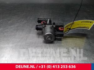 Volvo V60 Electric heater valve O10806 photo 2