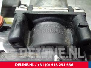 Volvo V60 Electric heater valve O10806 photo 3