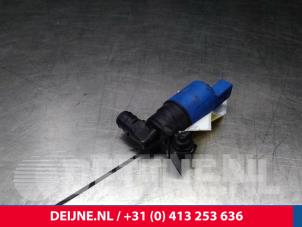 Volvo V60 Scheibensprüherpumpe hinten O10837 foto 2