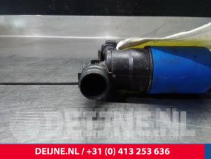 Volvo V60 Scheibensprüherpumpe hinten O10837 foto 3
