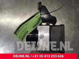 Volvo V70 ABS pump O10842 photo 2