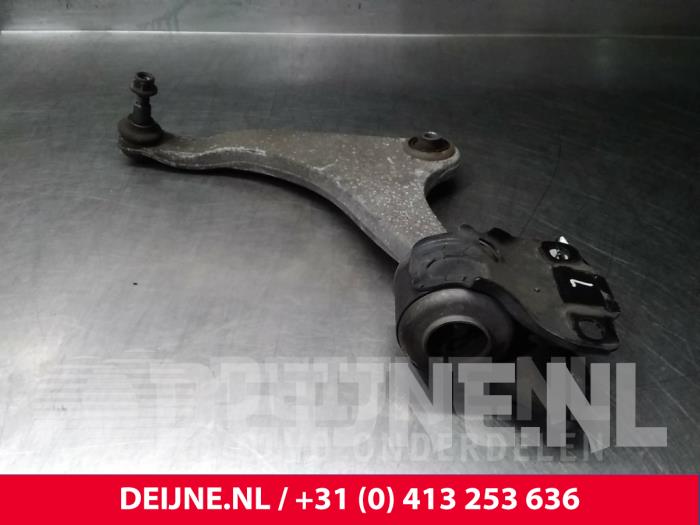 Volvo V60 Querlenker unten links vorne O10923