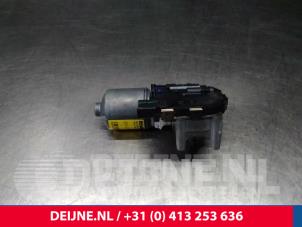 Volvo V60 Scheibenwischermotor vorne O10925 foto 2