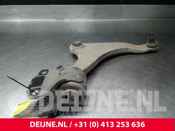 Volvo V60 Querlenker unten rechts vorne O10966