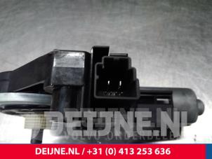 Volvo V60 Door window motor O11032 photo 3